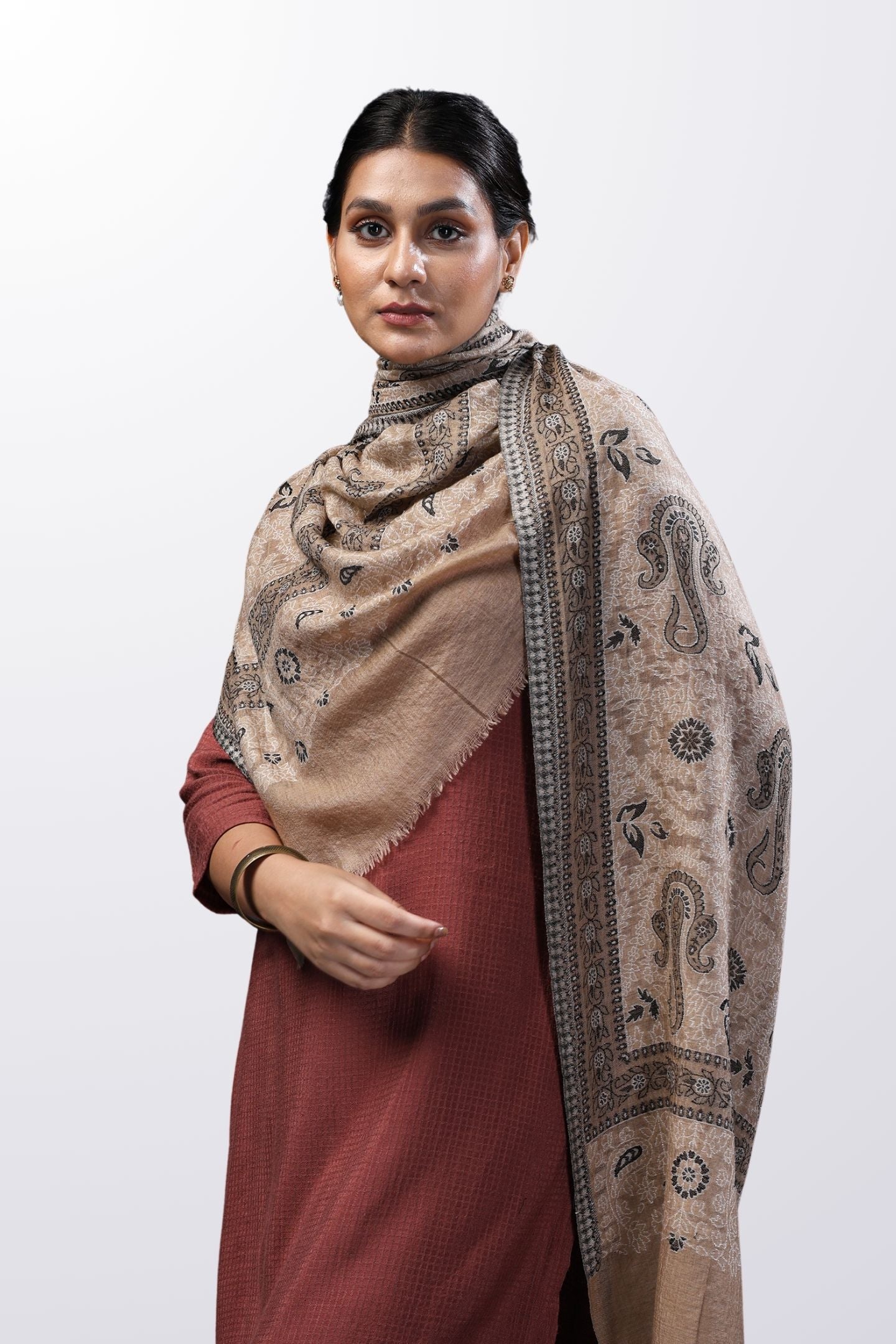 Paisley with floral blossom Stole - Dessert brown