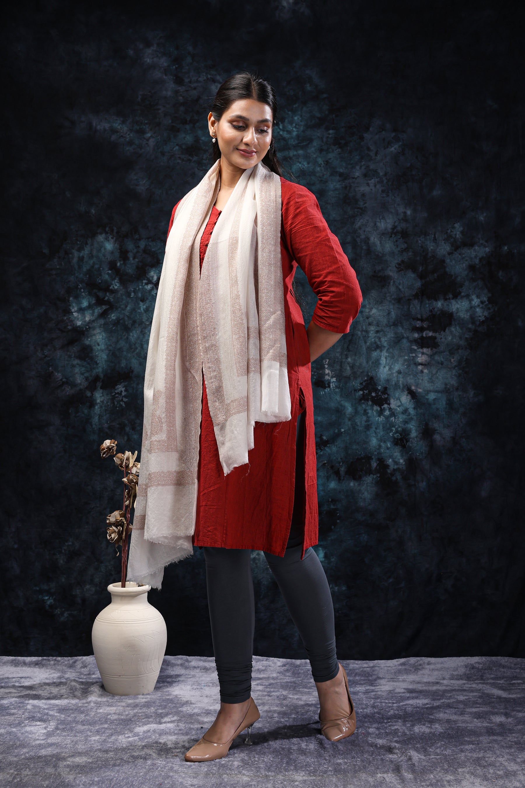 Whispers of Paisley - White