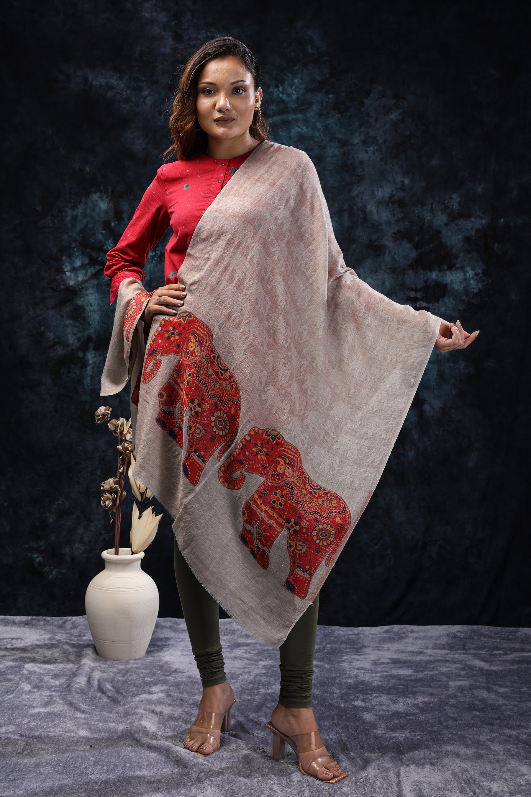 Royal elephant premium fine wool stole with red motif