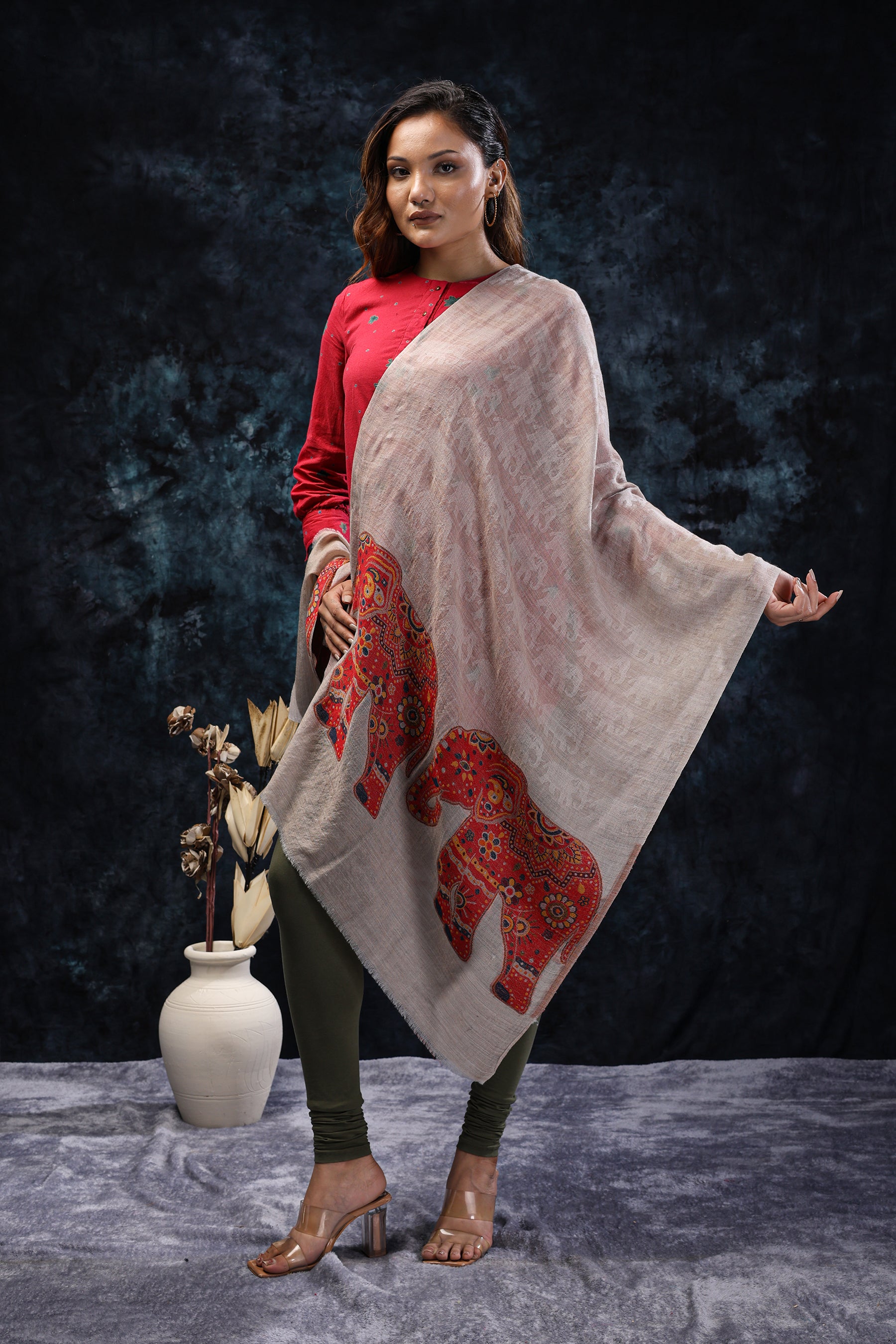 Royal elephant premium fine wool stole with red motif
