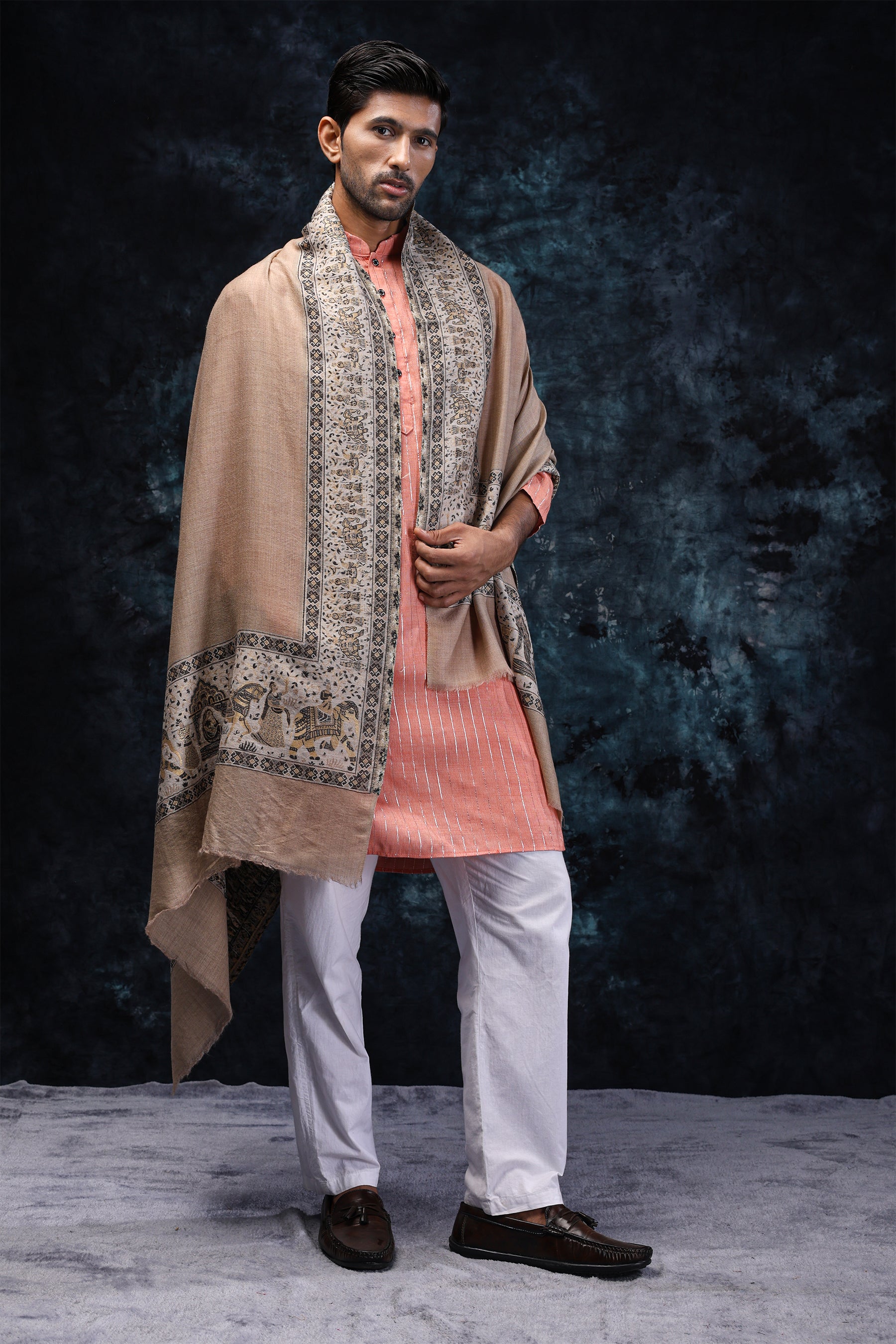 Men fine wool shawl with Royal procession border