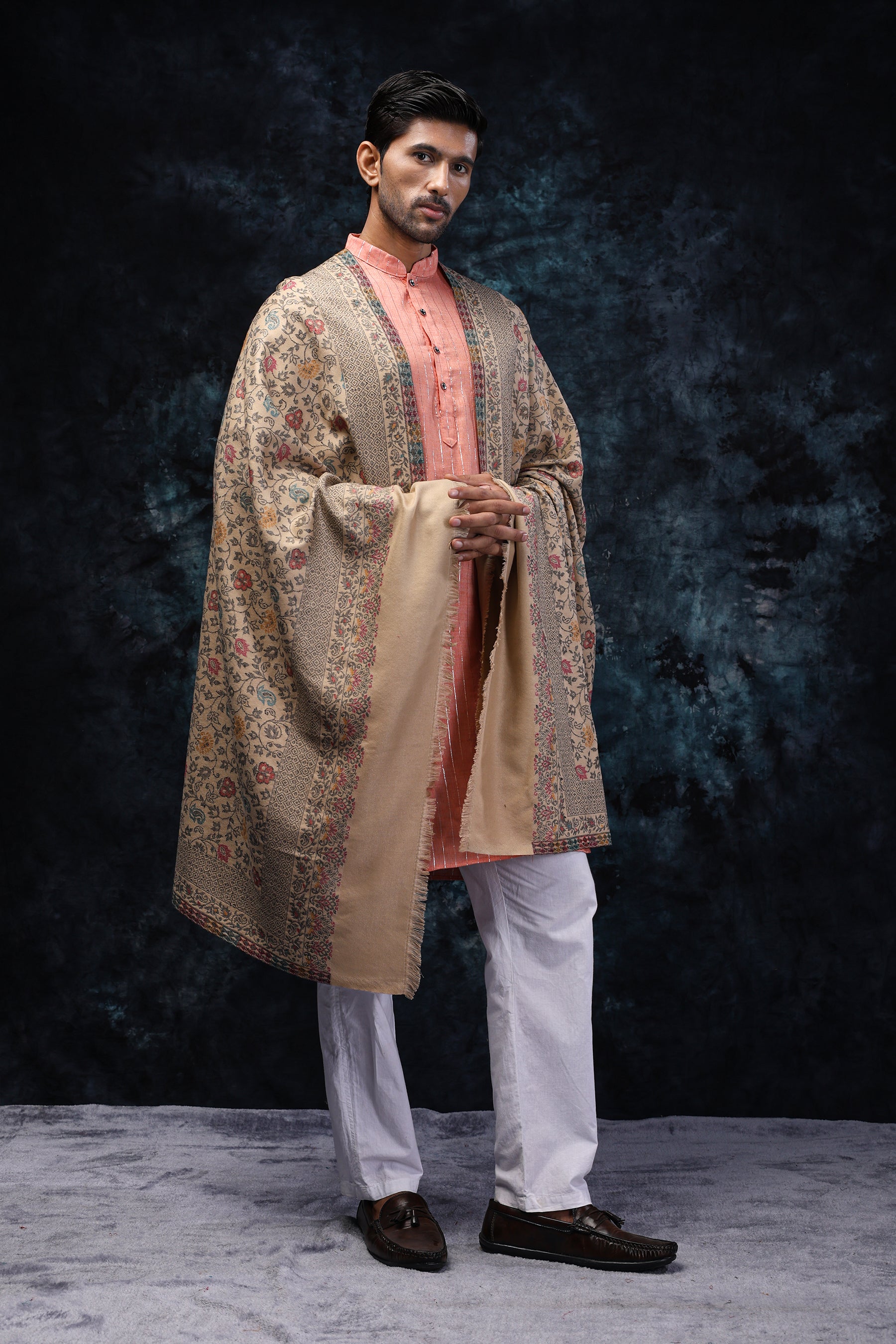 Elegant Men shawl with woven multicolor floral motifs