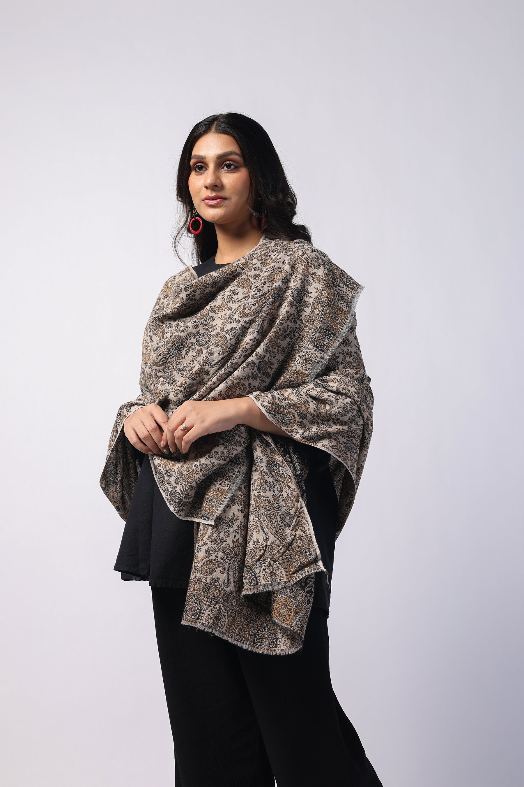 Brown paisley and vine Premium fine wool , Reversible