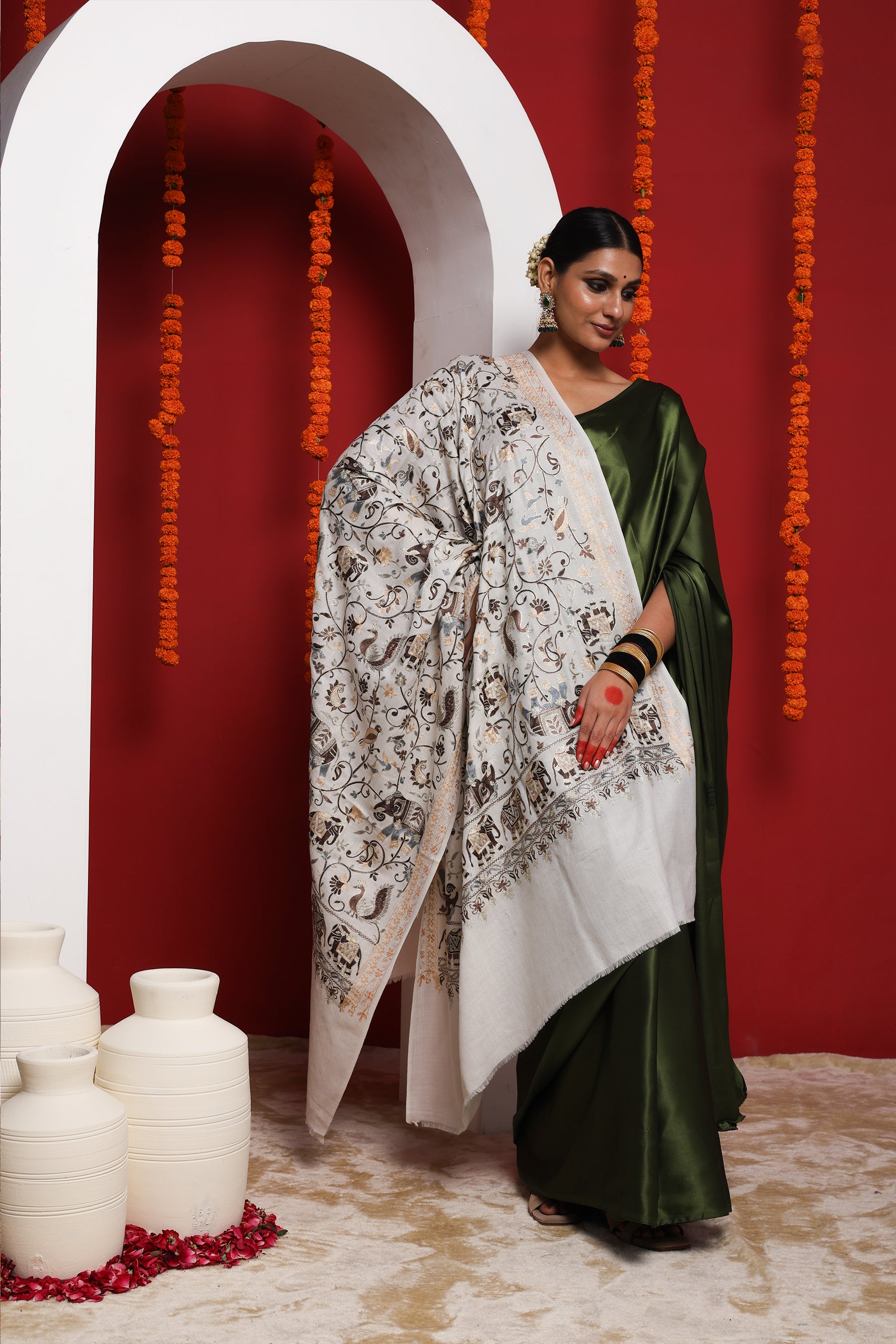 Nalki fine wool white shawl  - Elephant and peacock motifs