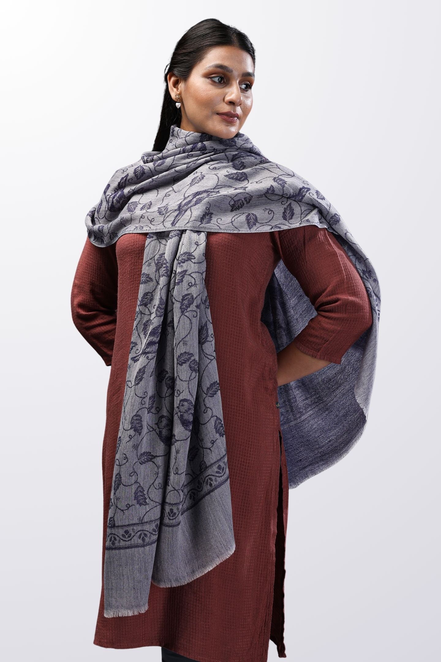 Bird & vine jacquared wool reverseable stole