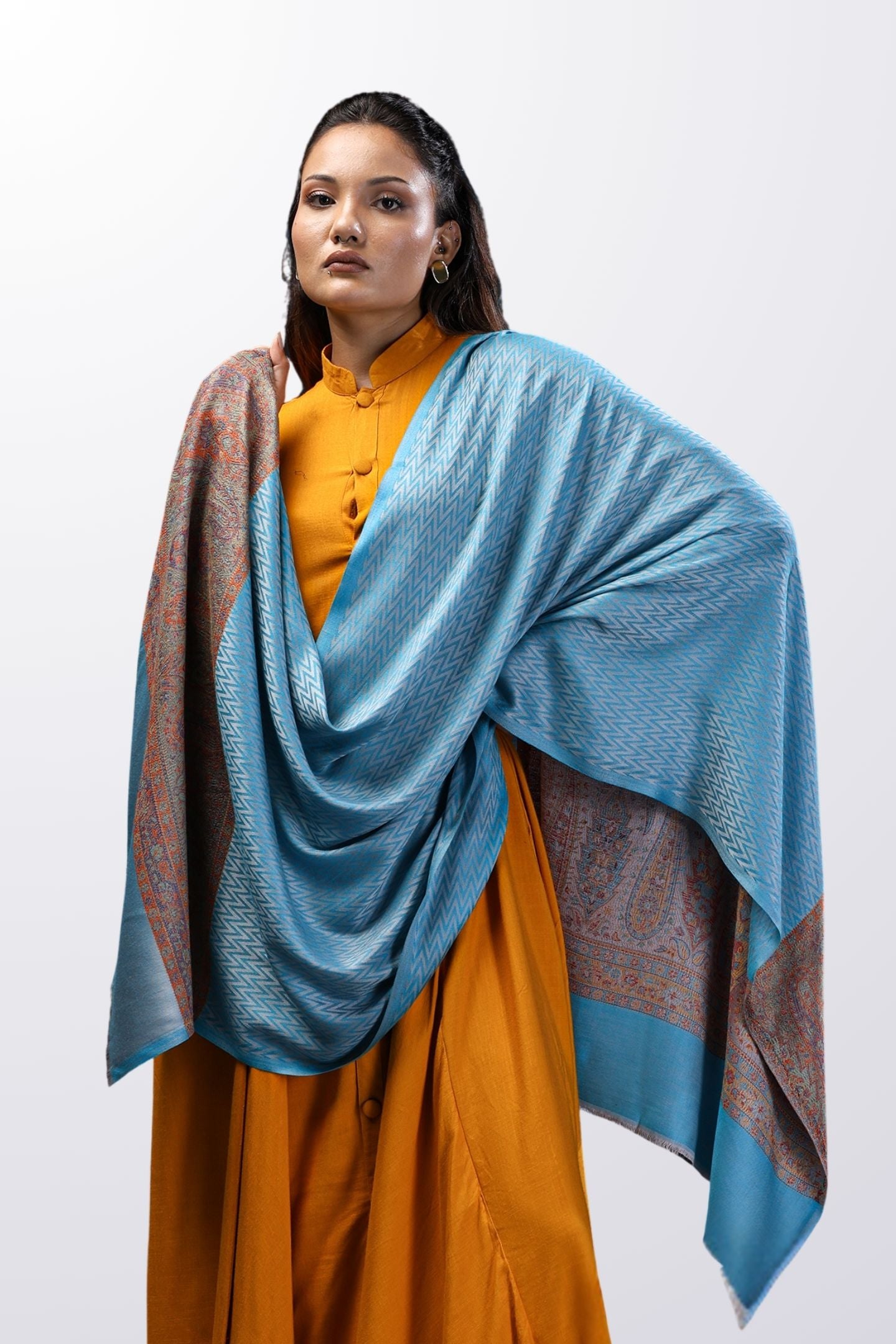 Blue fish bone weave with paisley palla